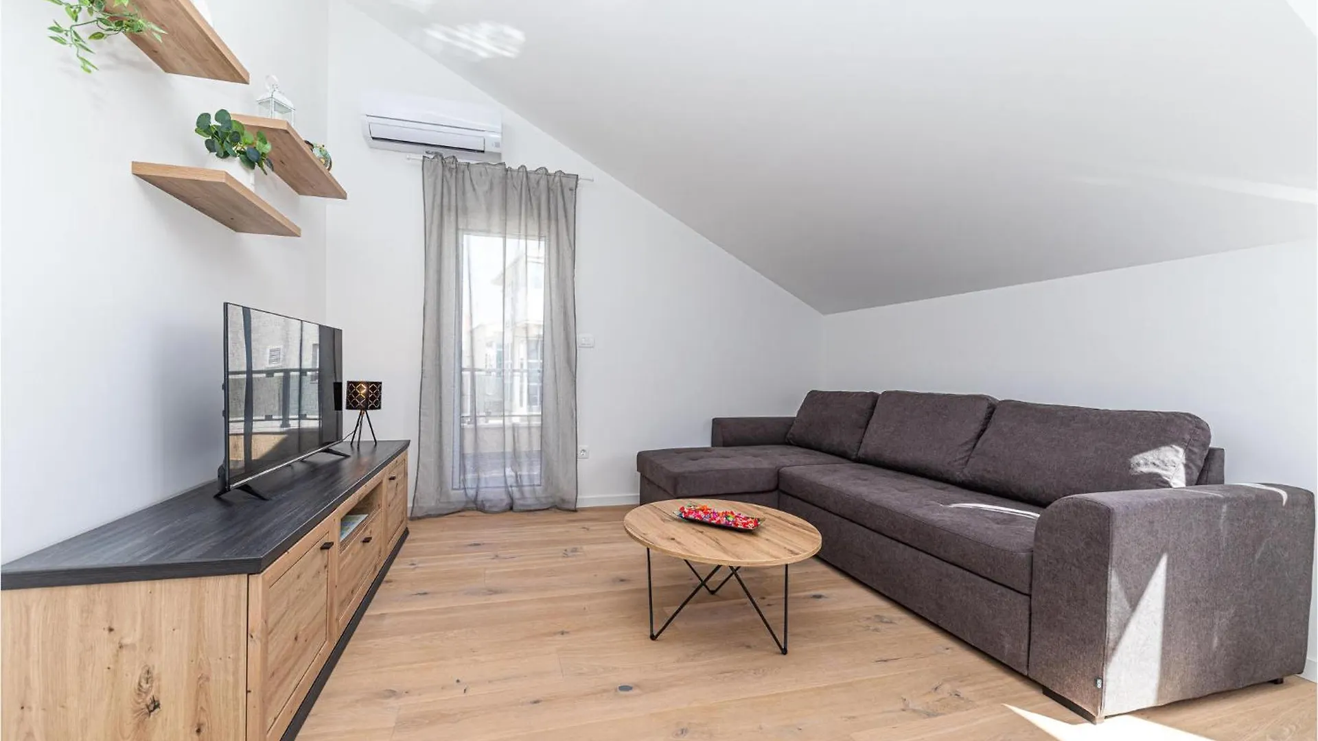 Cozy Apartment In Kastel Stari With Kitchen Kastela Croatia