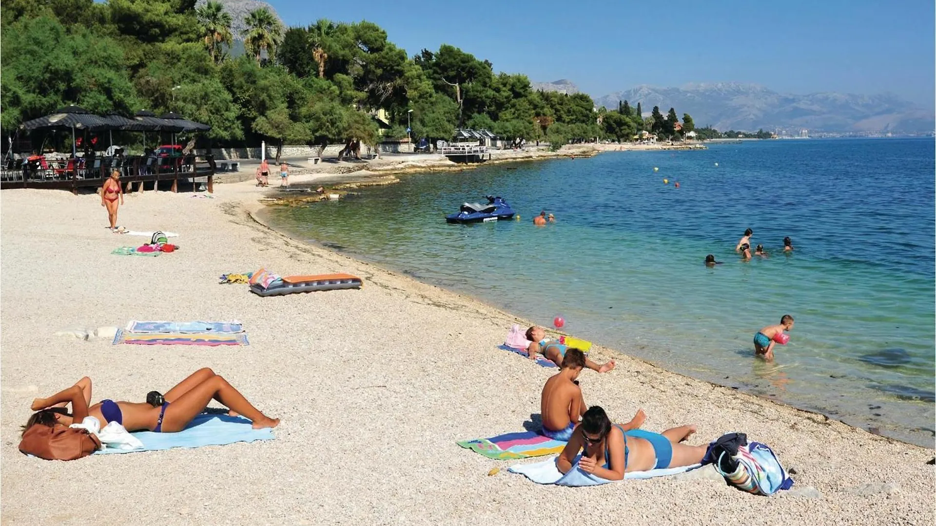 Cozy Apartment In Kastel Stari With Kitchen Kastela